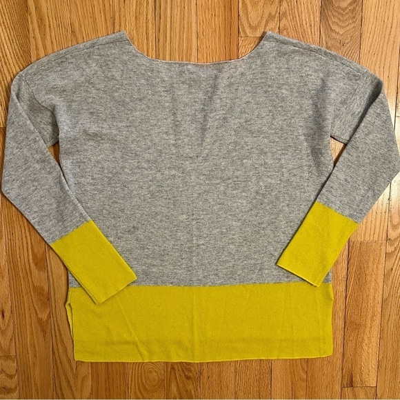 VINCE Colorblock Cashmere Sweater Small Gray Yellow Pullover Long Sleeve Women's - Picture 2 of 6